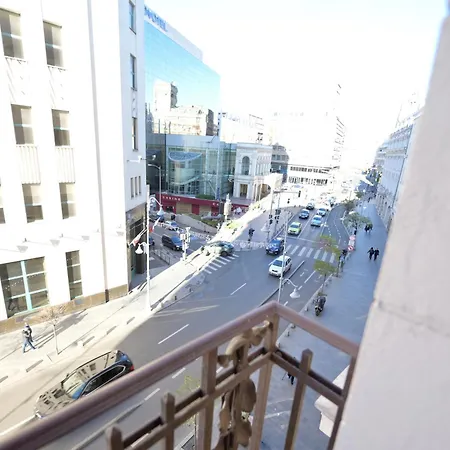 Umbrella Street Center Luxury 2 Bedroom *