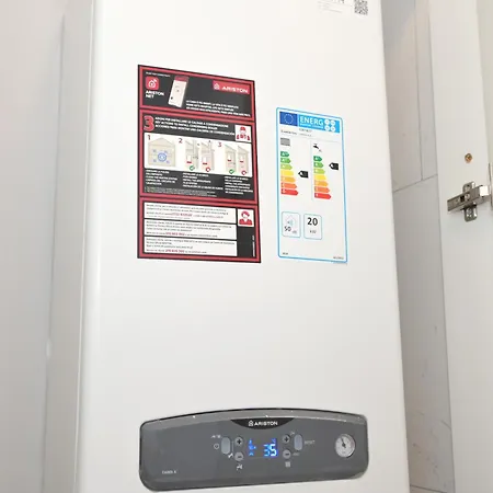 Umbrella Street Center Luxury 2 Bedroom Apartamento Bucarest