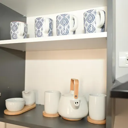 Umbrella Street Center Luxury 2 Bedroom