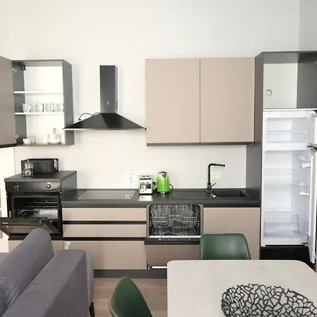 Umbrella Street Center Luxury 2 Bedroom Bucharest