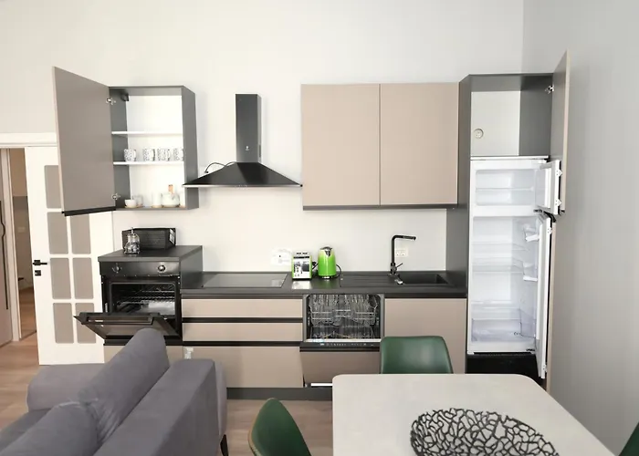 Umbrella Street Center Luxury 2 Bedroom Bucharest