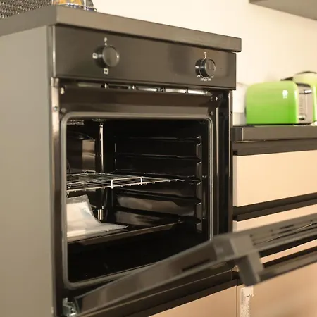 Umbrella Street Center Luxury 2 Bedroom Appartement *