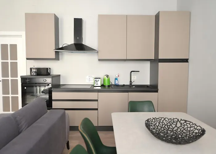 아파트 Umbrella Street Center Luxury 2 Bedroom