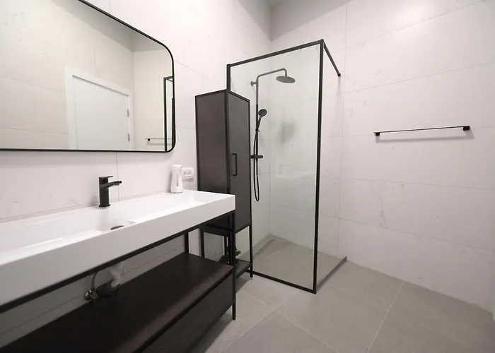 Umbrella Street Center Luxury 2 Bedroom Apartmán